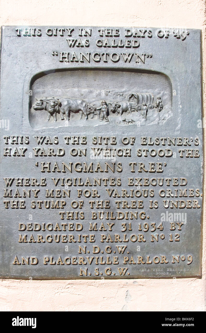 Zeichen, die erklären, warum Placerville einst genannt "Hangtown." Placerville, Kalifornien, USA Stockfoto