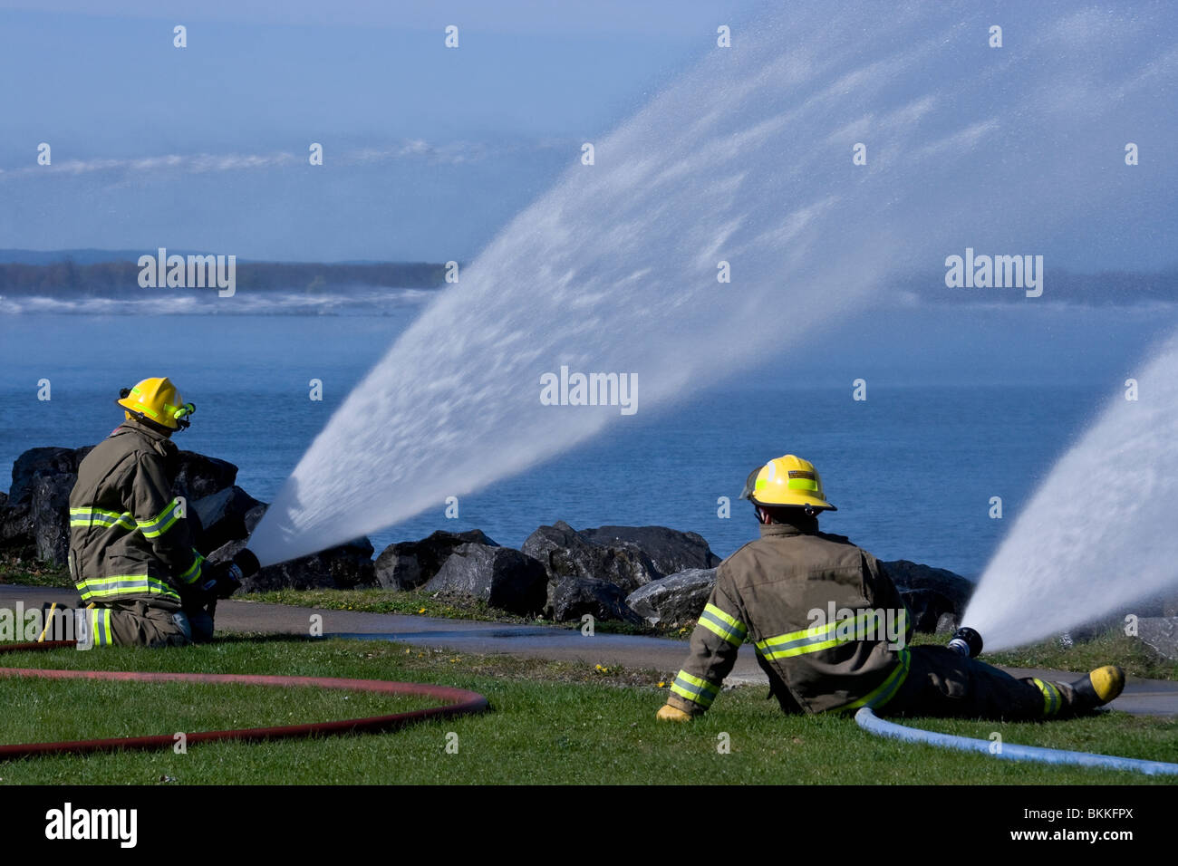 Feuerwehr Ausbildung am Oneida Lake, NY Stockfoto