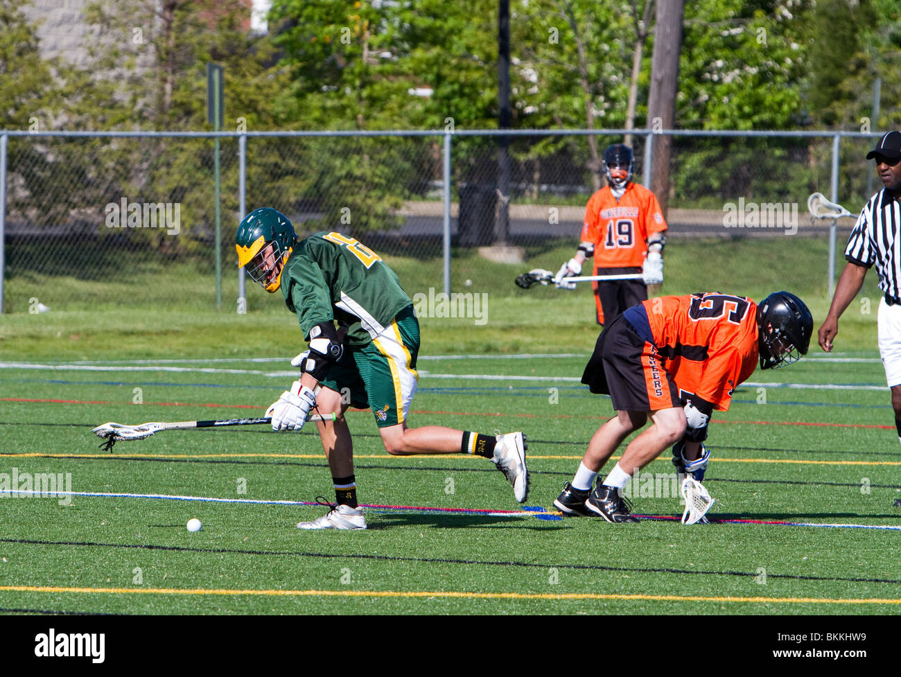 Jungen High School Varsity Lacrosse Spiel. Stockfoto