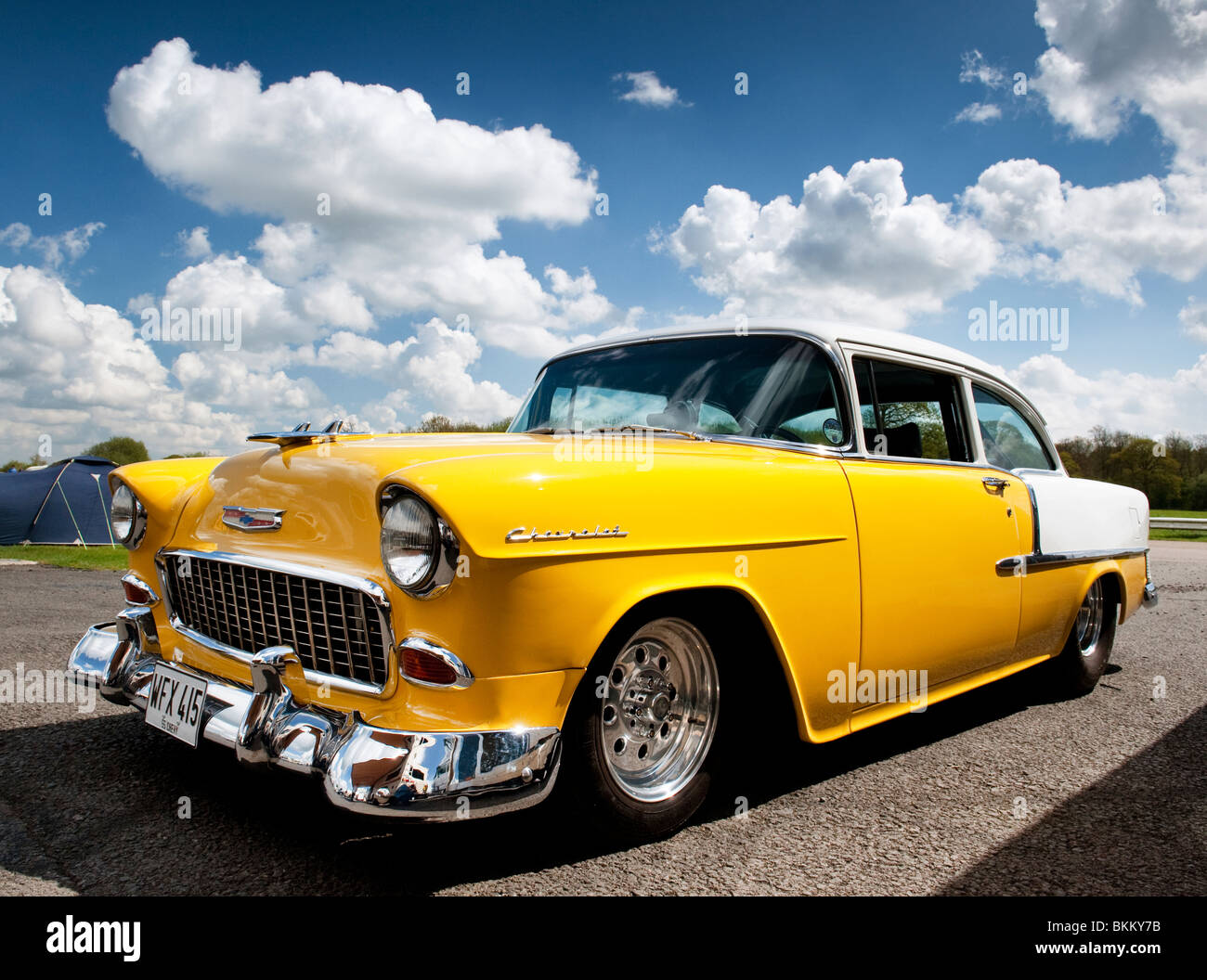 1955 Chevrolet Bel Air. Chevy. Klassische amerikanische Auto in Santa Pod Raceway, England Stockfoto