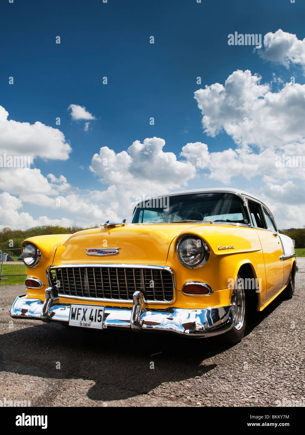 1955 Chevrolet Bel Air. Chevy. Klassische amerikanische Auto in Santa Pod Raceway, England Stockfoto