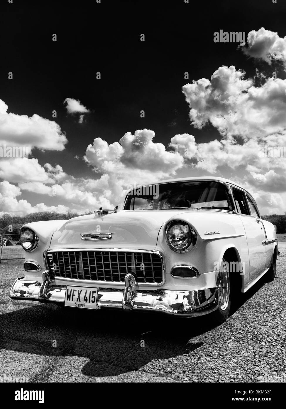 1955 Chevrolet Bel Air. Chevy. Amerikanische Oldtimer. Monochrom Stockfoto