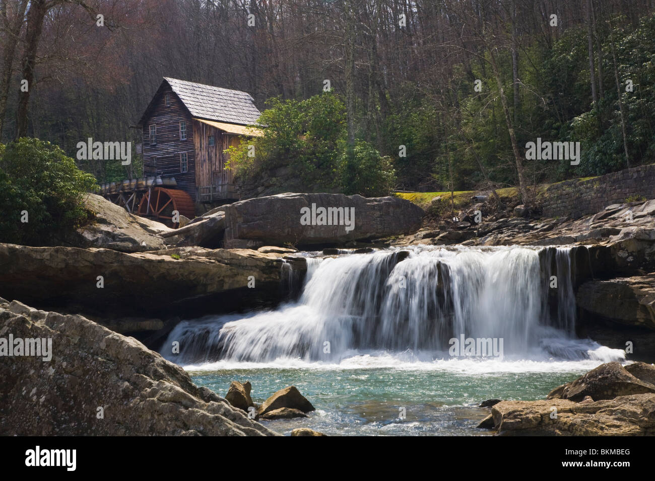 Glade Creek Grist Mill in Babcock State Park West Virginia im frühen Frühling Stockfoto