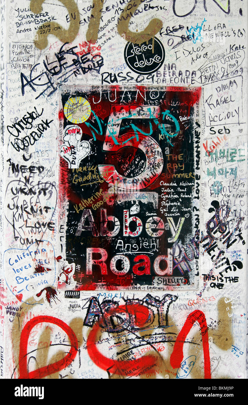 Graffiti außerhalb den berühmten Abbey Road Recording Studios in der Londoner St. John Wood Stockfoto