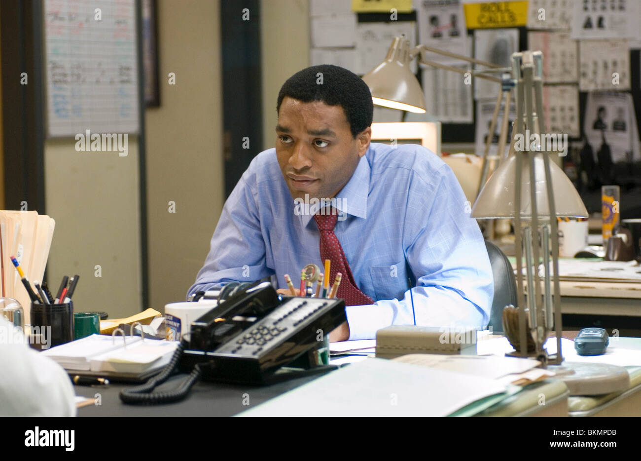 INSIDE MAN (2006) CHIWETEL EJIOFOR INMN 001-03 Stockfoto