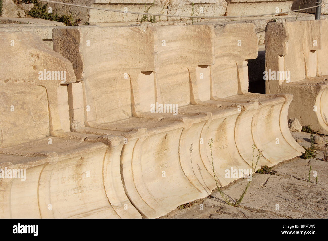 Theater des Dionysos. (V V. CHR.).  Sitze der Ehre. Athen. Griechenland. Stockfoto
