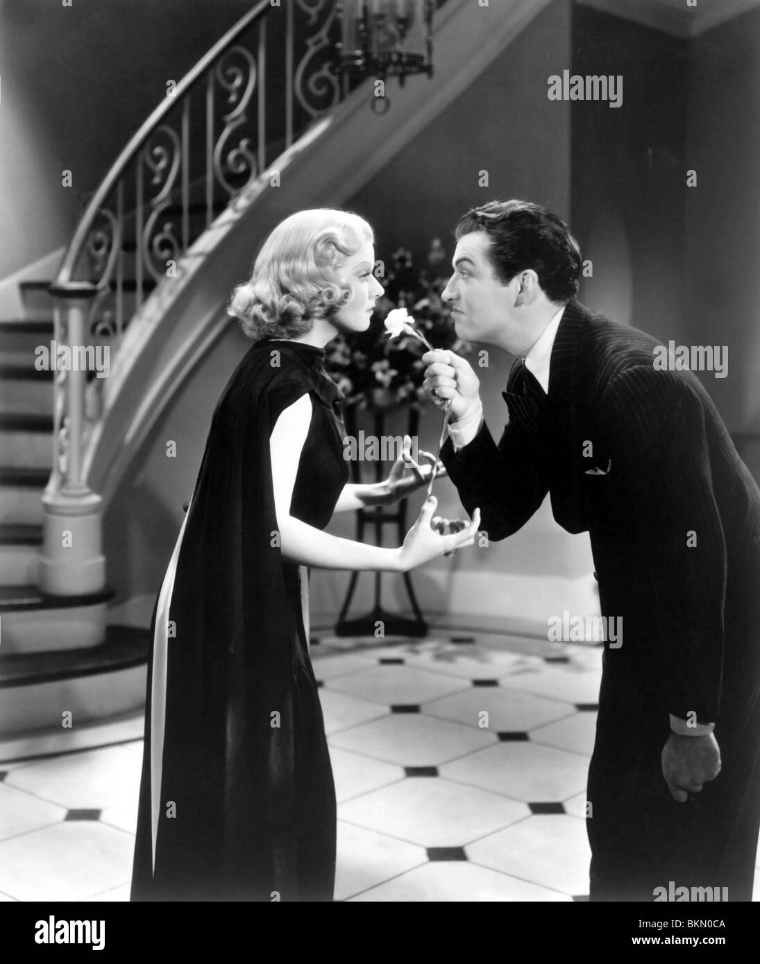 PERSÖNLICHES EIGENTUM (1937) JEAN HARLOW, ROBERT TAYLOR PEPR 001 P Stockfoto