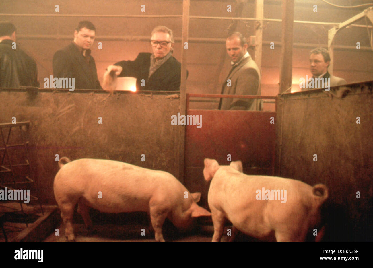 SNATCH (2000) ALAN FORD, JASON STATHAM, STEPHEN GRAHAM SNAT 144 Stockfoto