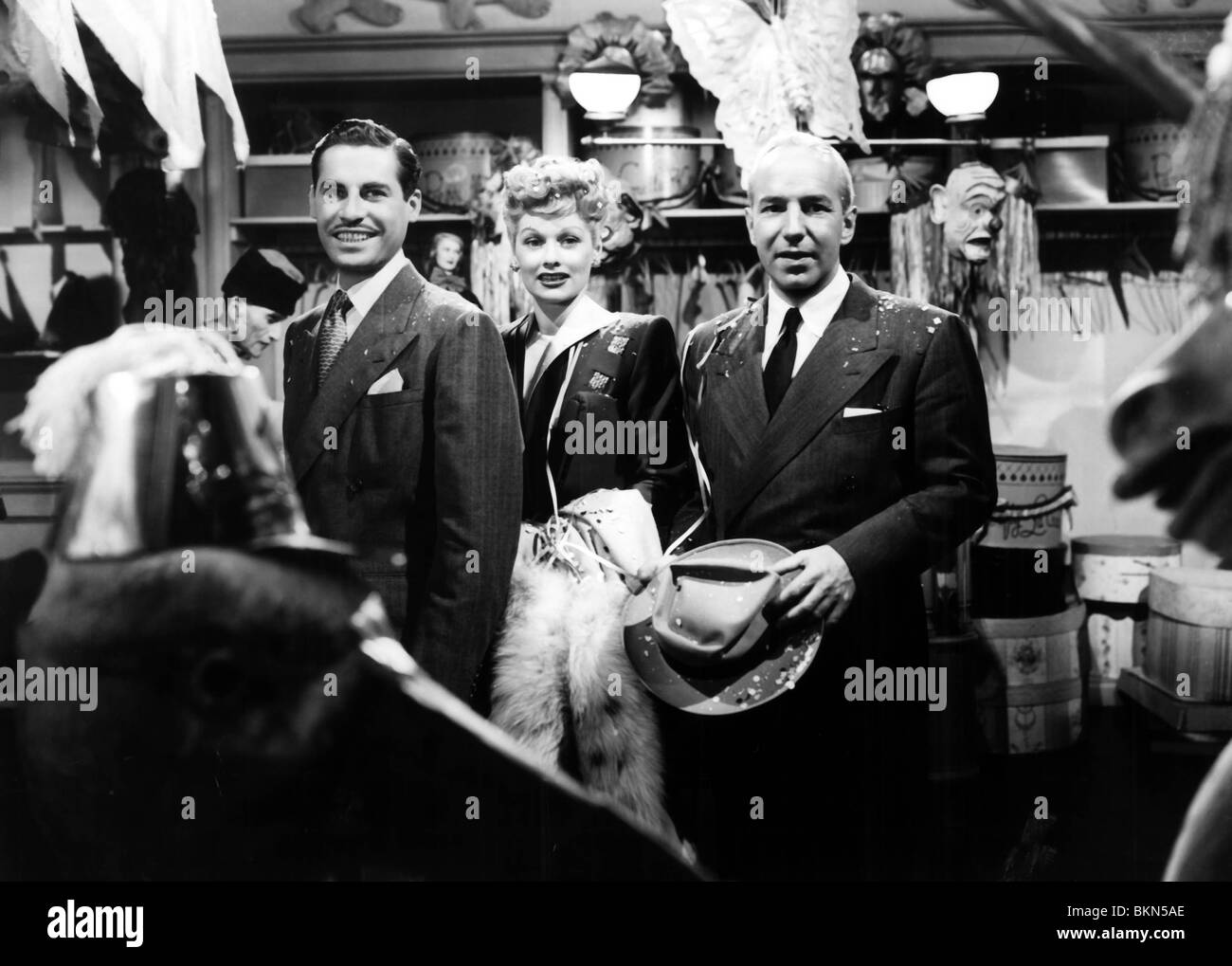 ZWEI KLUGE LEUTE (1946) JOHN HODIAK, LUCILLE BALL, LLOYD NOLAN, JULES DASSIN (DIR) TWSP 001 P Stockfoto