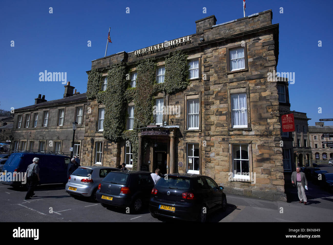 Das Old Hall Hotel, eines der ältesten Gebäude in Buxton Derbyshire England UK Stockfoto