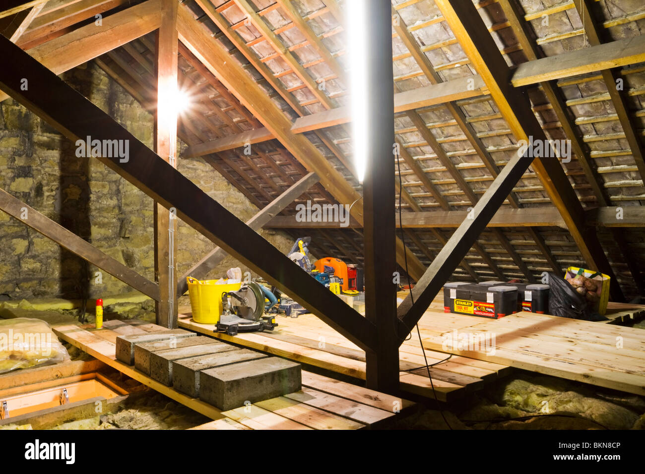Die ersten Etappen der Dachgeschossausbau in einem edwardianischen Reihenhaus in Northumberland Stockfoto