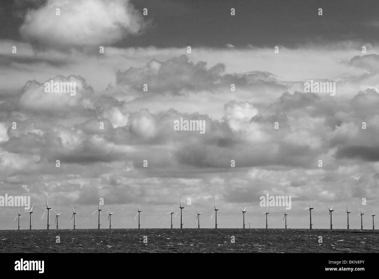 Offshore-Windkraftanlagen in Skegness in Lincolnshire, England Stockfoto