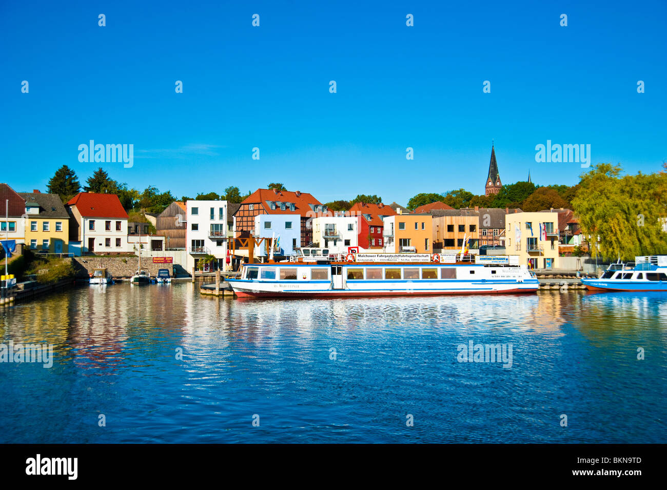 Marina und Hafen, Stadt Malchow, Petersdorfer See, Mecklenburg Vorpommern, Deutschland Stockfoto