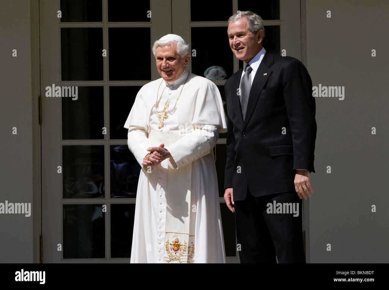 Papst Benedikt und Präsident George W. Bush während der Papstbesuch ins Weiße Haus. Stockfoto