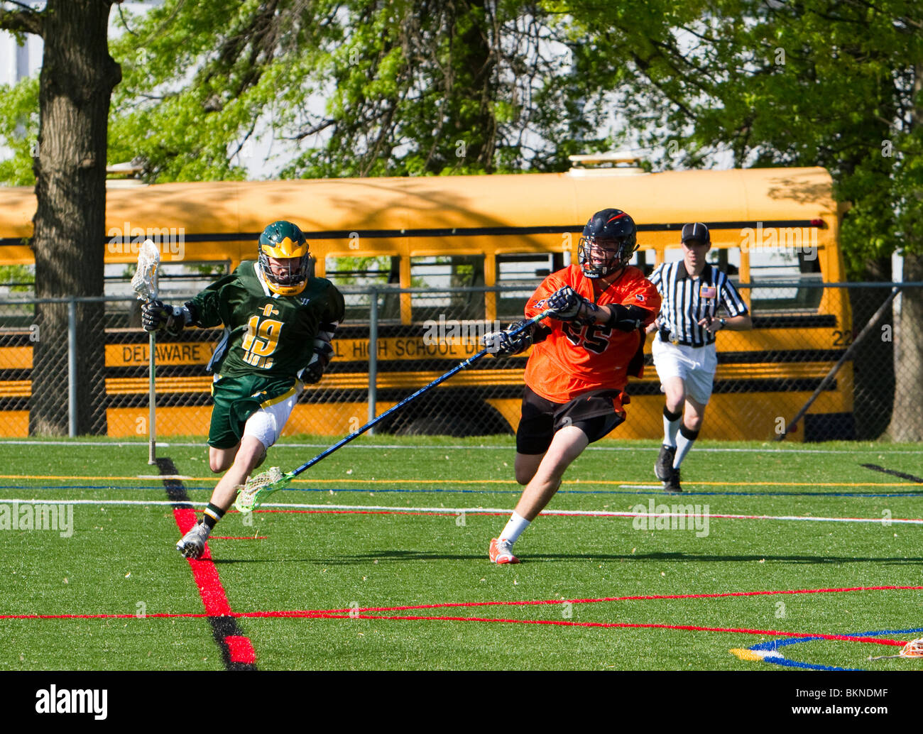 Jungen High School Varsity Lacrosse Spiel. Stockfoto