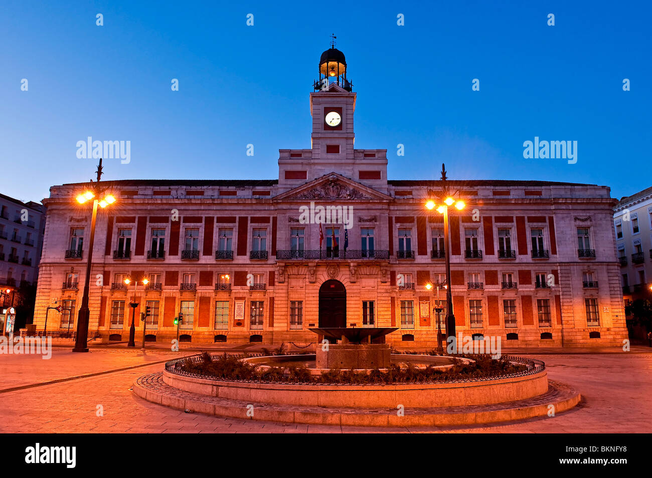 Uhrturm am Innenministerium Gebäude, Puerta del Sol, Madrid, Spanien Stockfoto