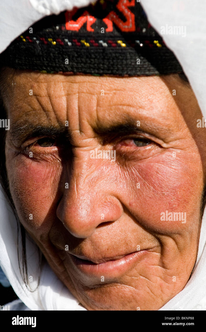 Porträt einer tadschikischen Frau. Stockfoto