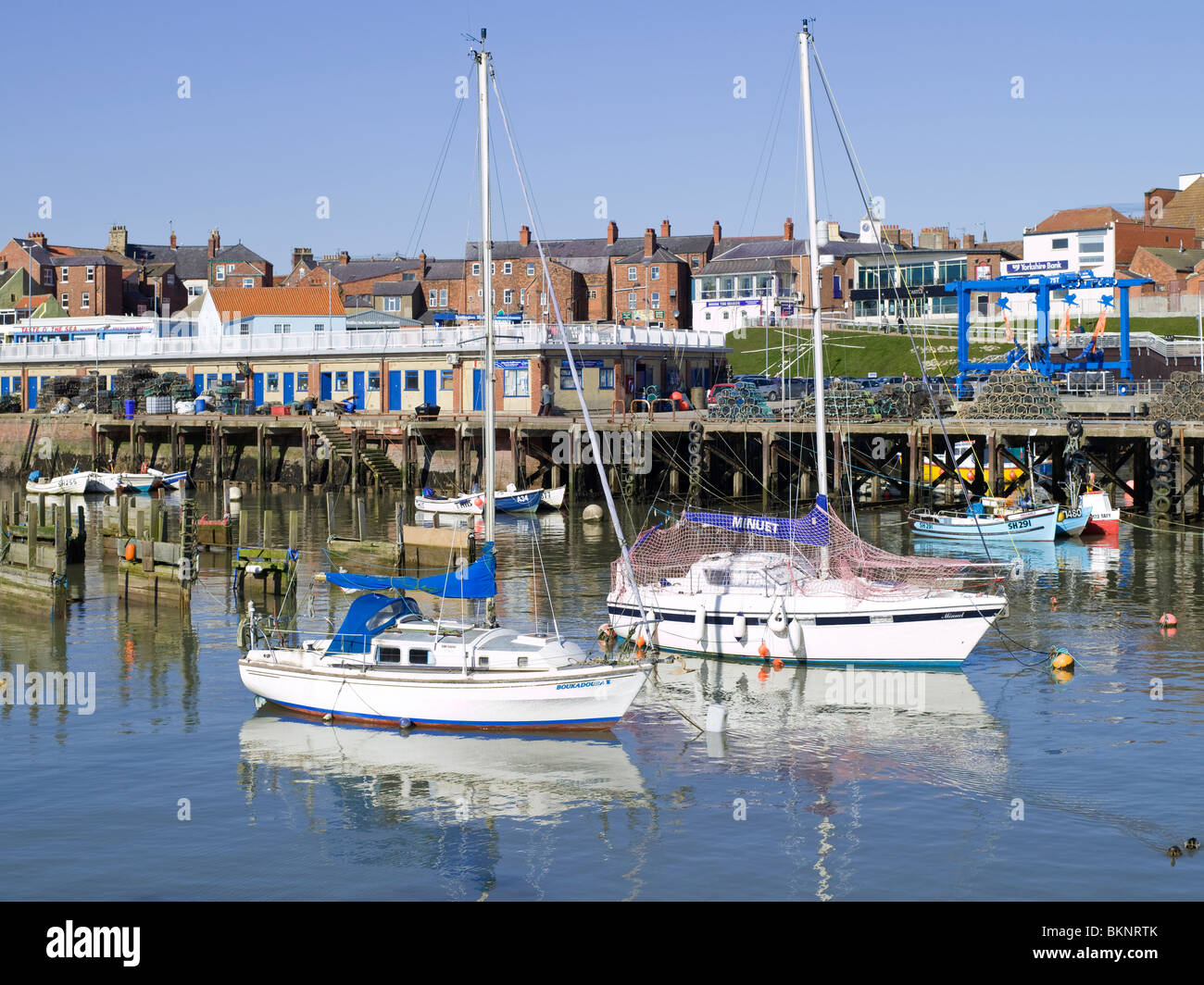 Yachten Boote, die in Bridlington Harbour East Yorkshire England vertäut sind Vereinigtes Königreich GB Großbritannien Stockfoto