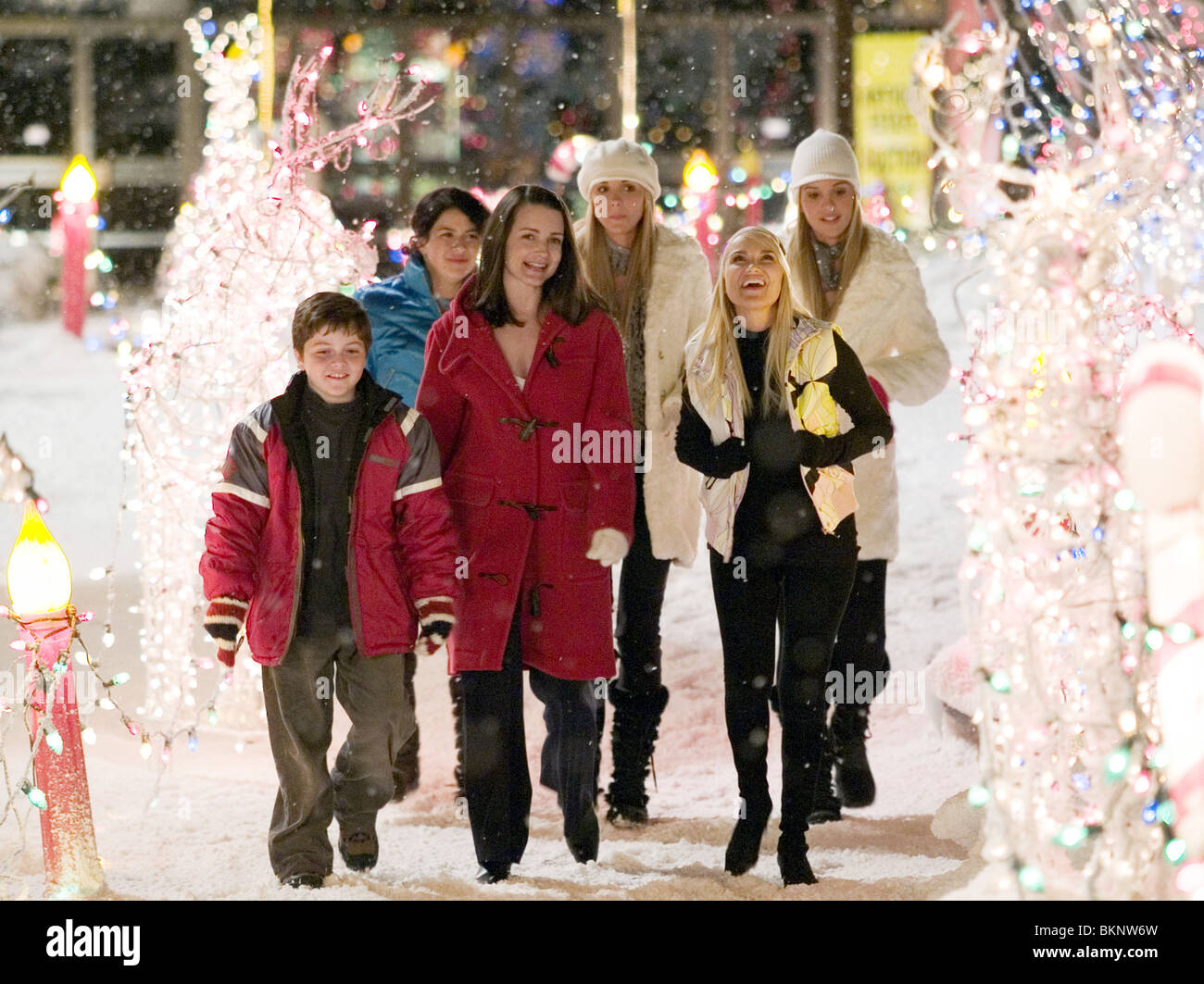 DECK DIE HALLEN (2006) DYLAN BLAU, ALIA SHAWKAT, KRISTIN DAVIS, SABRINA ALDRIDGE, KRISTIN CHENOWETH, KELLY ALDRIDGE DECK 001-09 Stockfoto