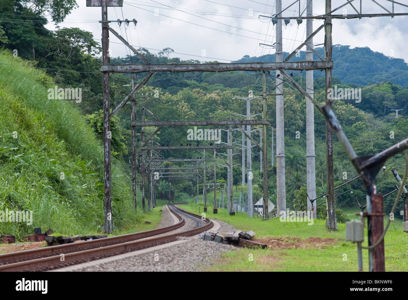 Panamakanal-Bahnstrecke durch Gamboa, Panama Stockfoto