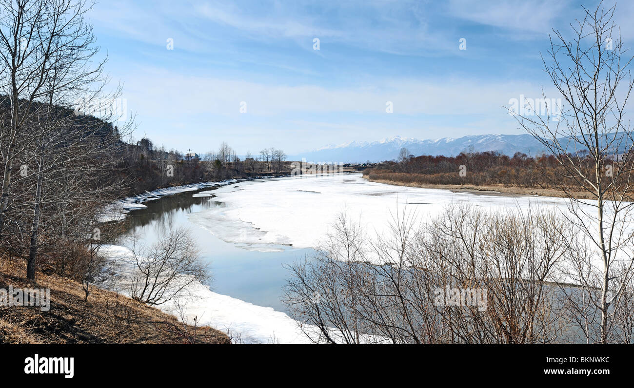 Fluss Irkut. Sibirien-Russland. Frühling Stockfoto