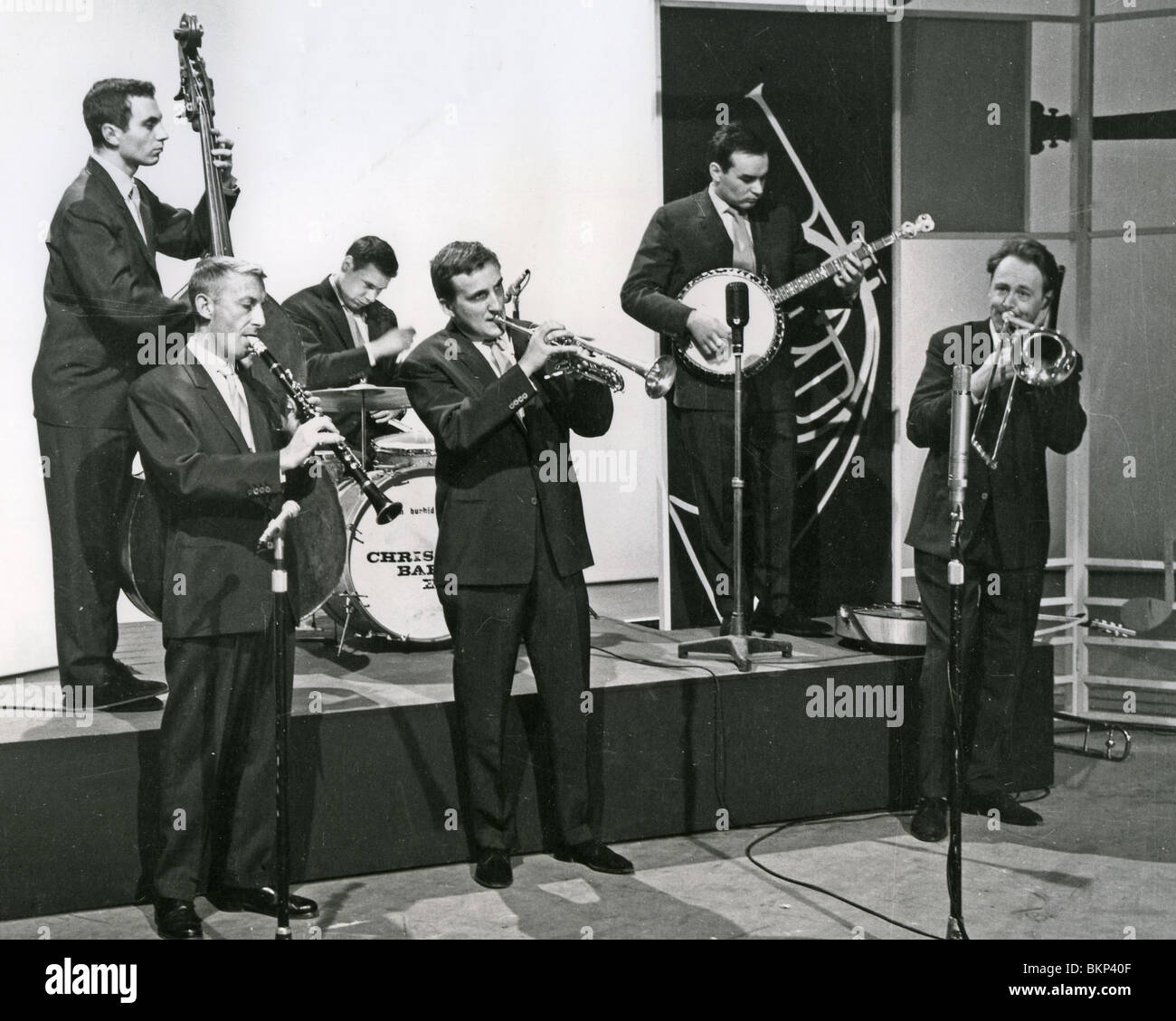 CHRIS BARBER und seine JAZZBAND - UK-Gruppe im Jahr 1956 mit Friseur auf der rechten Seite Stockfoto