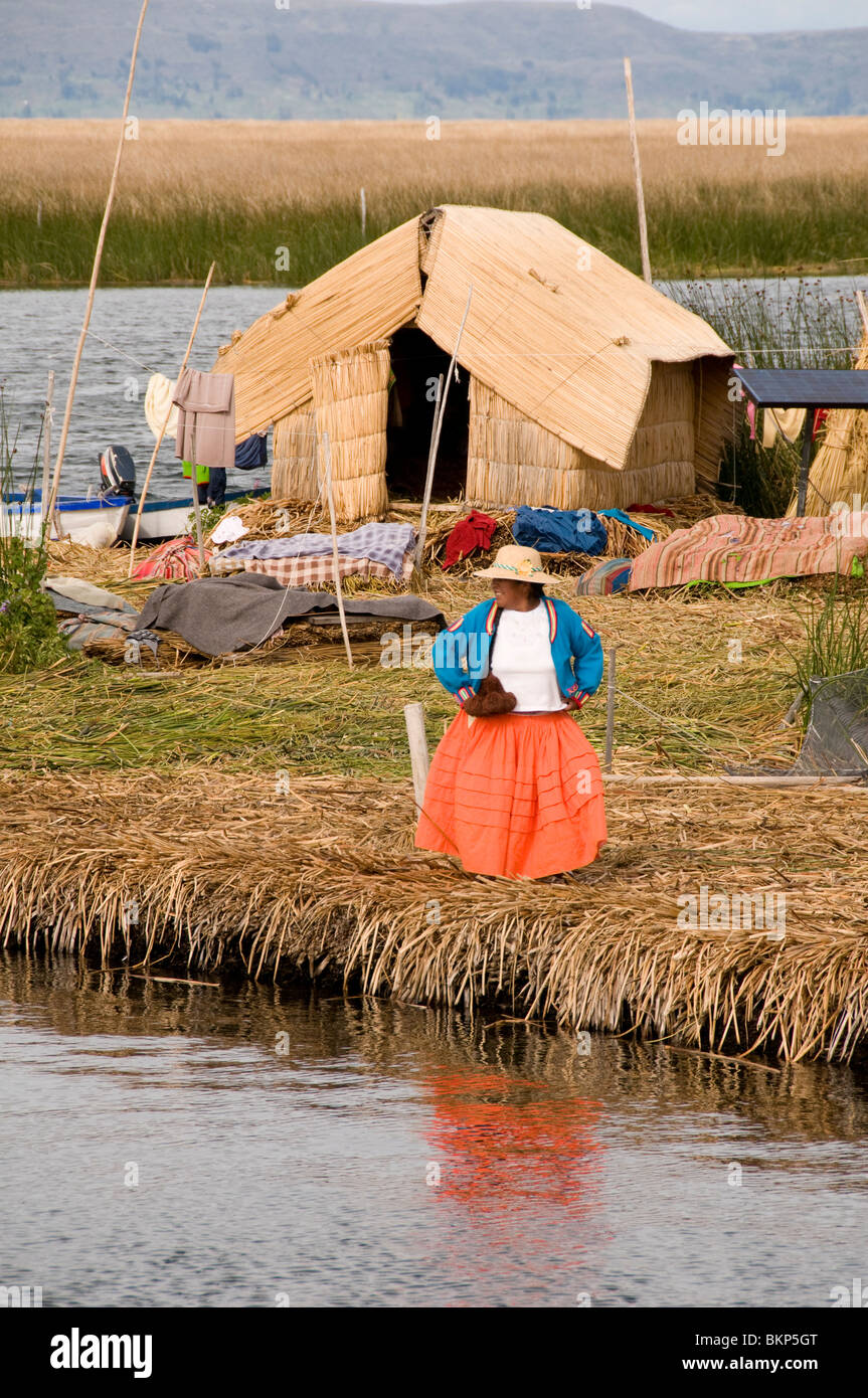 Schwimmende Inseln der Uros, Titicacasee, Peru Stockfoto