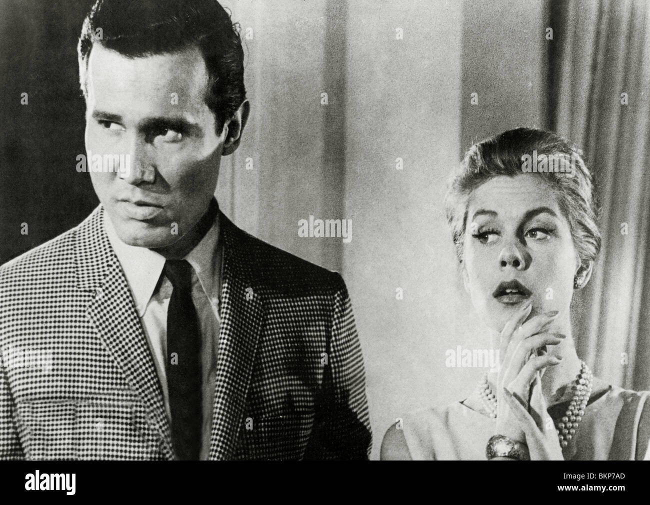 JOHNNY COOL (1963) HENRY SILVA, ELIZABETH MONTGOMERY WILLIAM ASHER (DIR) JOCO 001FOH Stockfoto