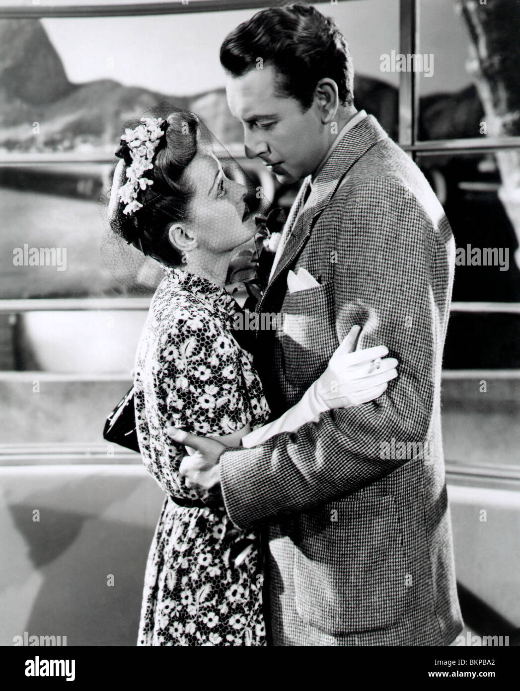 JETZT VOYAGER (1942) BETTE DAVIS, PAUL HENREID NWV 016P Stockfoto