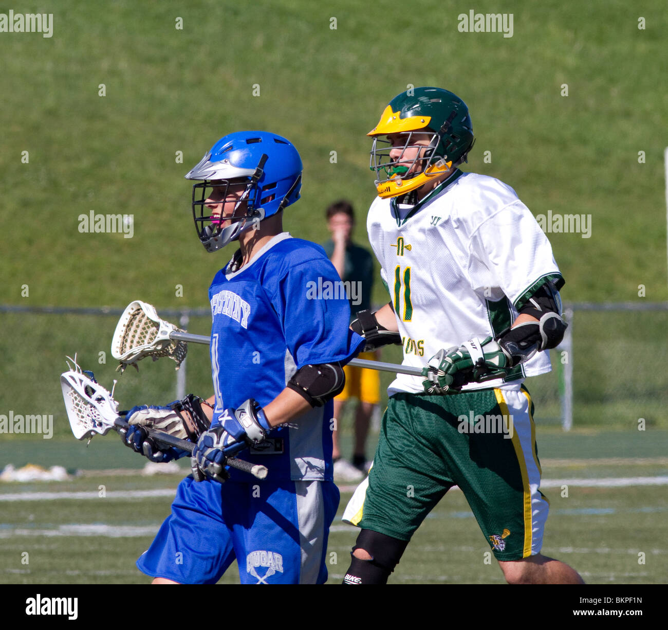 Jungen High School Varsity Lacrosse Spiel. Stockfoto