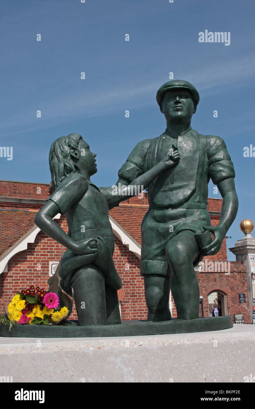 Eine Statue von Mudlarks die Hard, Portsmouth UK Stockfoto