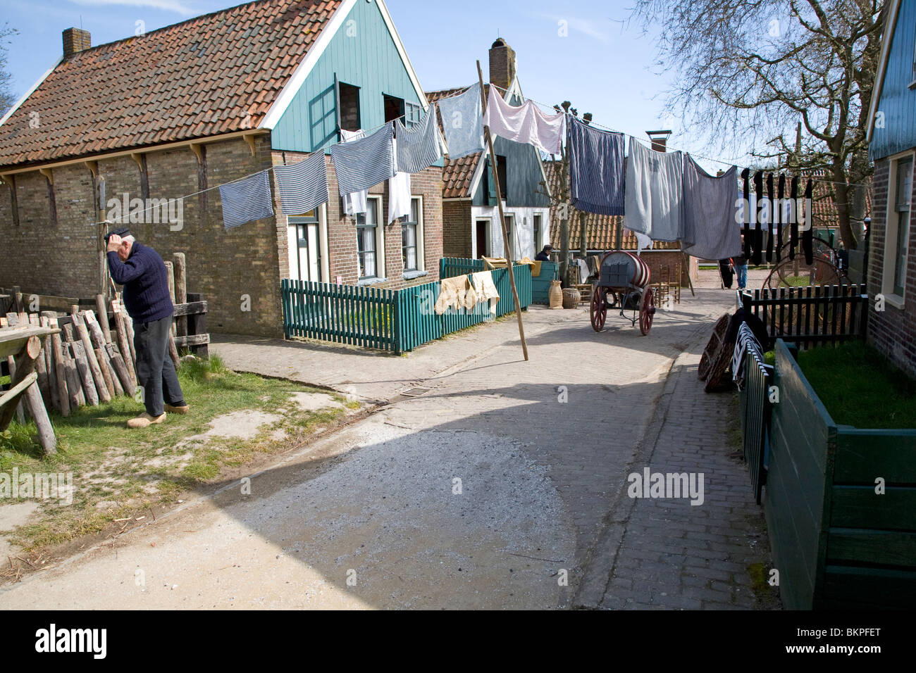 Menschen wieder anschließt Leben in Urk Dorf, Zuiderzee Museum, Enkhuizen, Niederlande Stockfoto