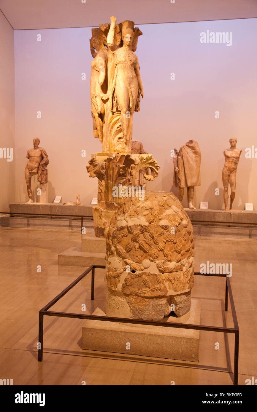 Die Omfalos (Omphalos) - Nabel der Welt - im archäologischen Museum in Delphi, Griechenland. Stockfoto