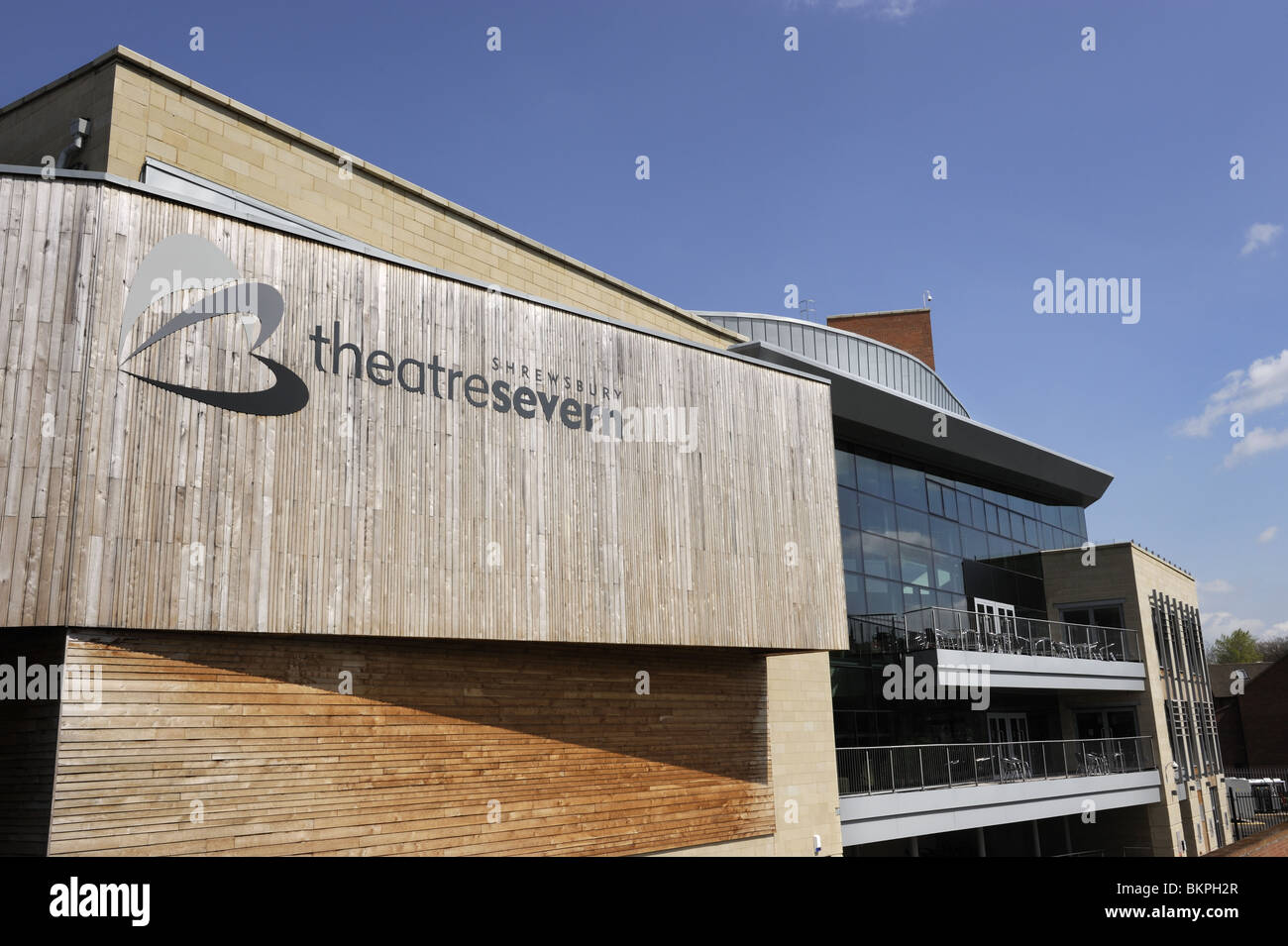 Die neue Theatre Severn und die Waliser Brücke, Shrewsbury, Shropshire, England Stockfoto