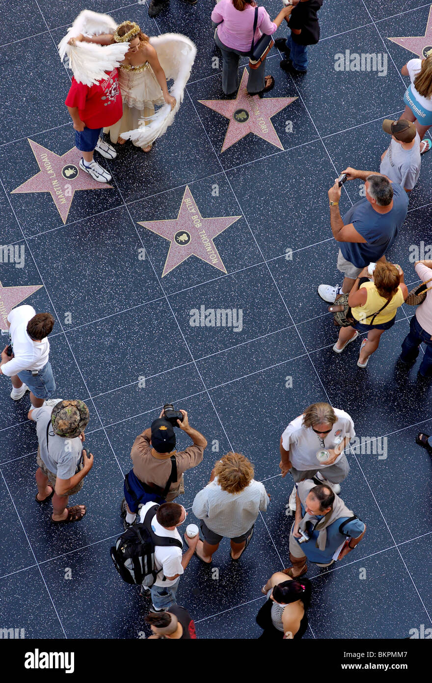 Stock Foto von Draufsicht auf ein Straßenkünstler, gekleidet wie ein Engel auf den Fuß von Fame Hollywood Kalifornien USA Stockfoto