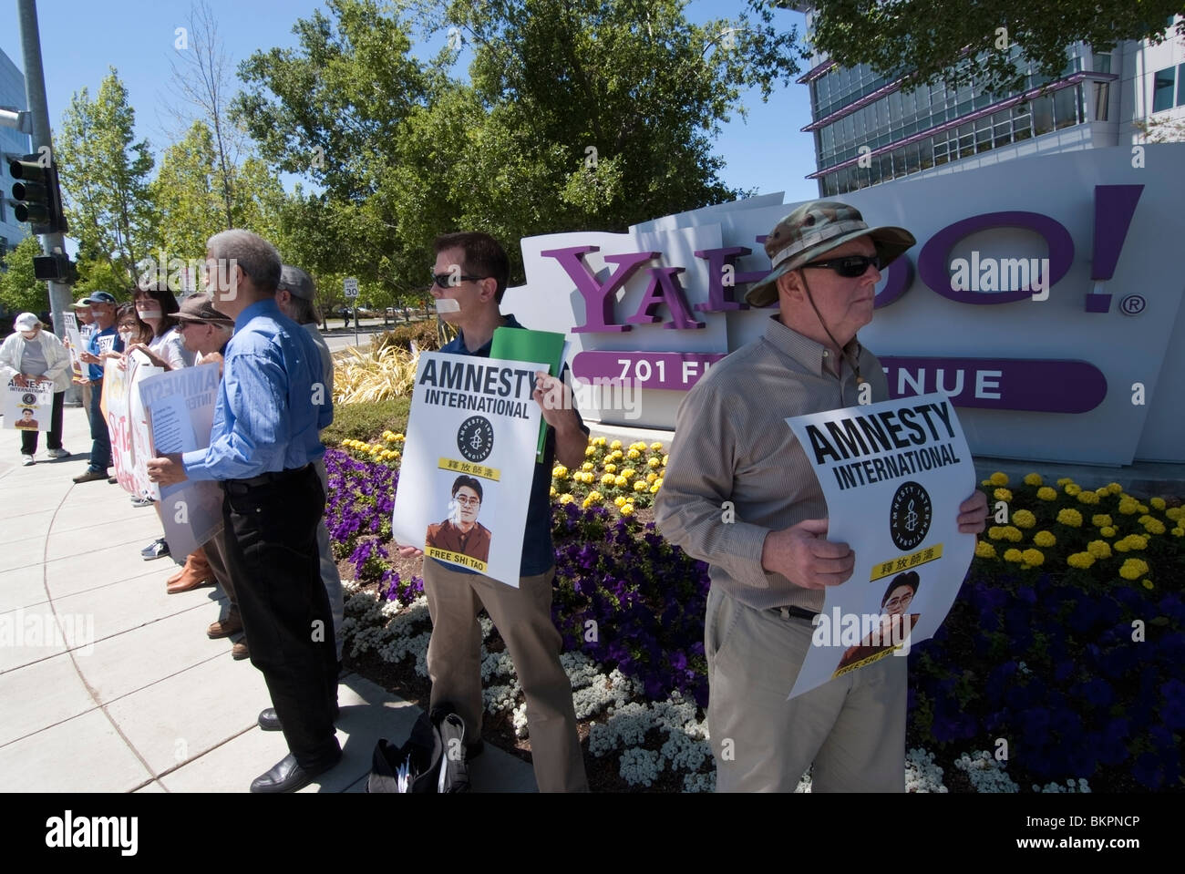 Amnesty International Mitglieder Streikposten außerhalb der Yahoo! Inc. Hauptsitz am internationalen Tag der Pressefreiheit. Stockfoto