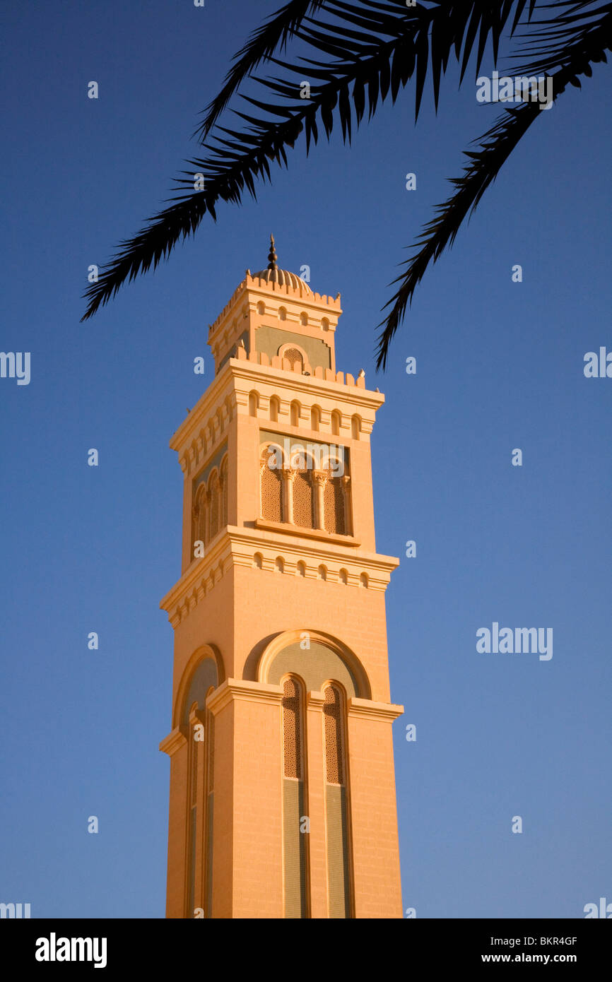 Libyen, Tripolitanien, Tripolitanien; Ein Turm aus der ehemaligen Kathedrale Stockfoto