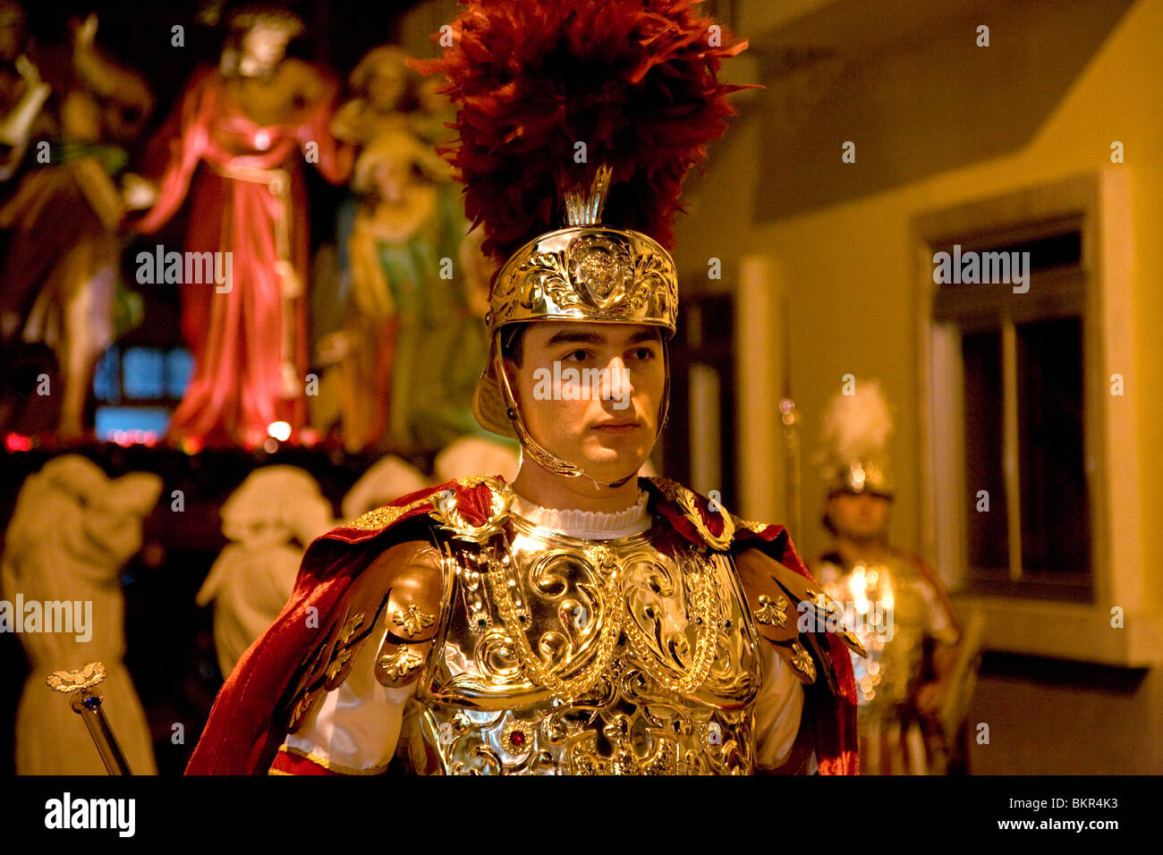 Malta, Qormi; Ein Mann verkleidet als Roman General während der Karfreitags-Prozessionen. Stockfoto