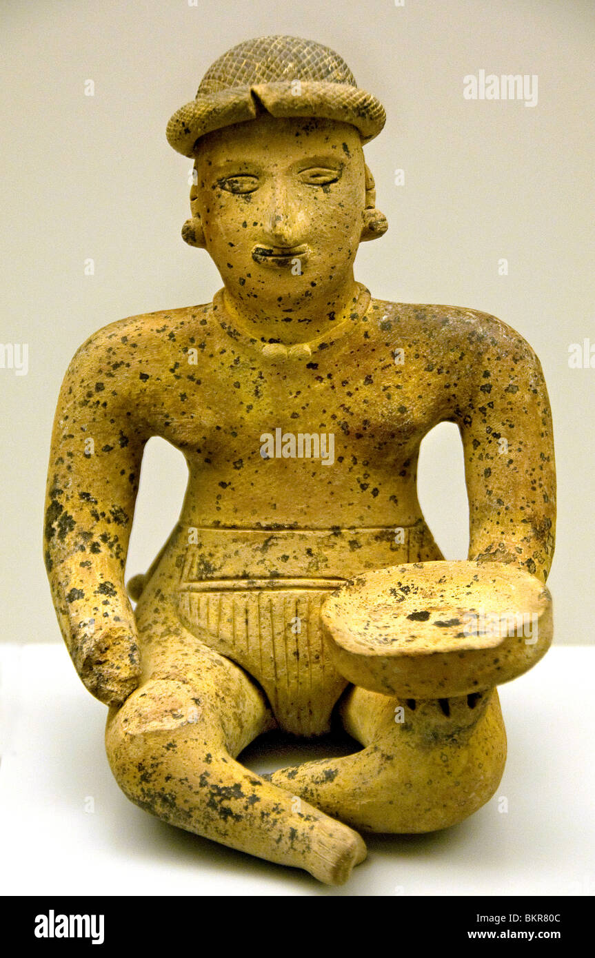Pre Columbian Colima Stil sitzen Menschenfigur 400 BC 100 n. Chr. im Westen Mexikos Stockfoto