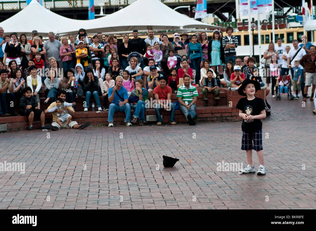 Straßentheater, Tamtam Festival, Darling Harbour, Sydney, Australien Stockfoto