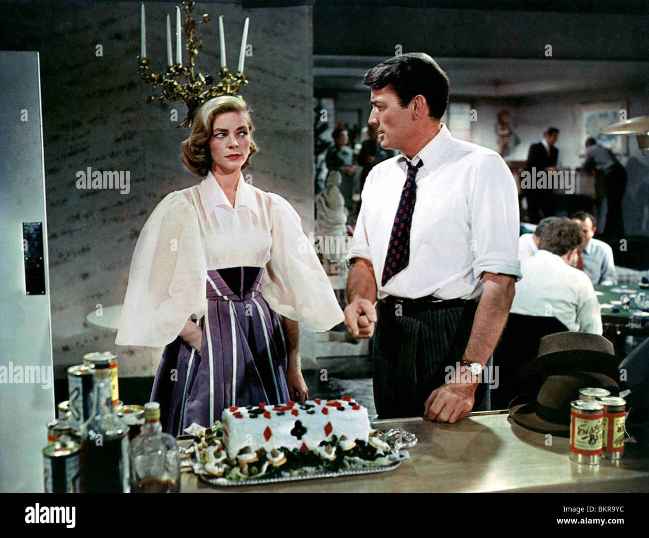 GESTALTUNG VON FRAU (1957) GREGORY PECK, LAUREN BACALL VINCENTE MINNELLI (DIR) 001 Stockfoto