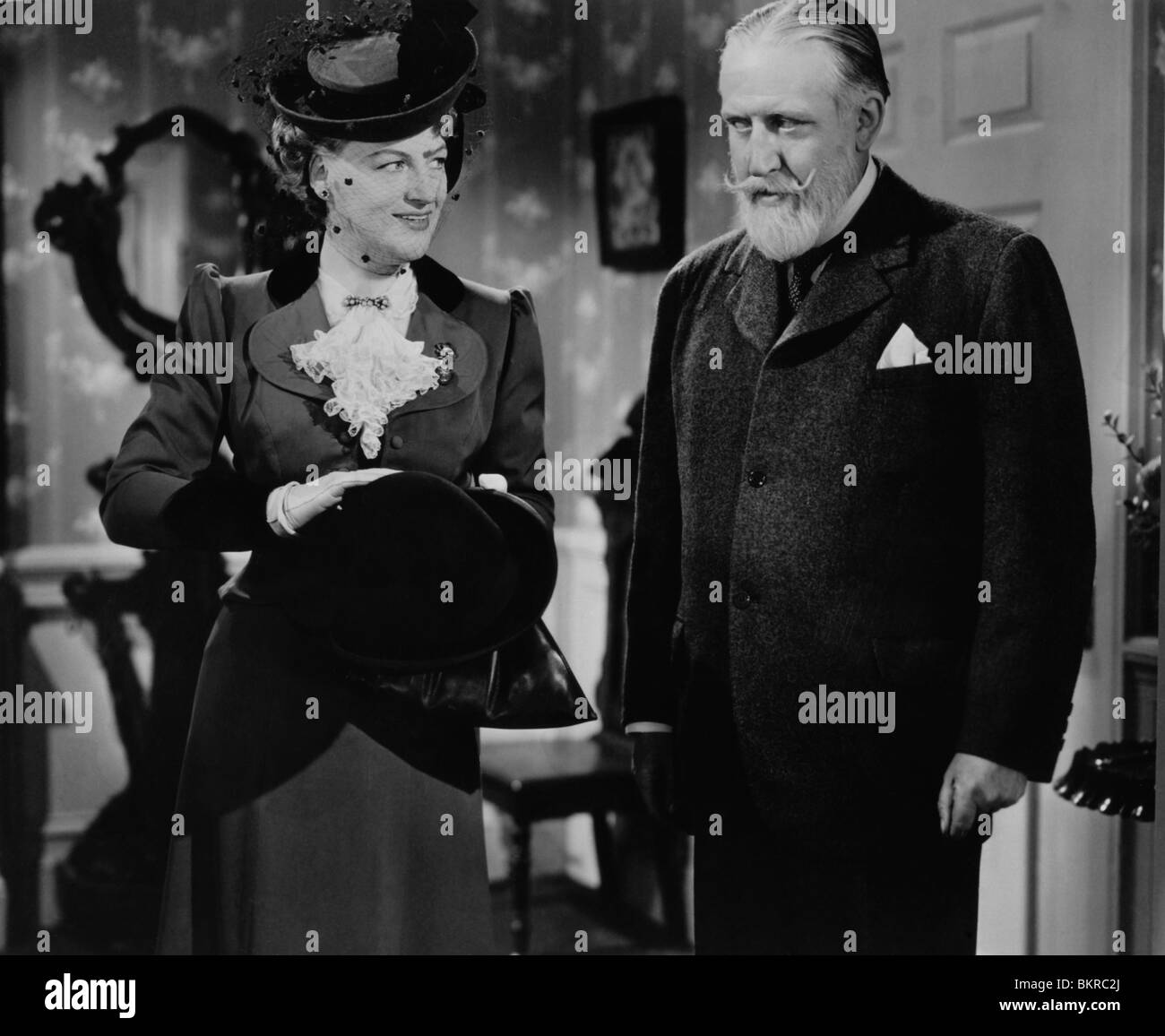 HEILIGE EHE (1943) GRACIE FIELDS, MONTY WOOLLEY JOHN M. STAHL (DIR) 001 Stockfoto HEILIGE EHE (1943) GRACIE FIELDS, MONTY WOOLLEY JOHN M. STAHL (DIR) 001 Stockfoto