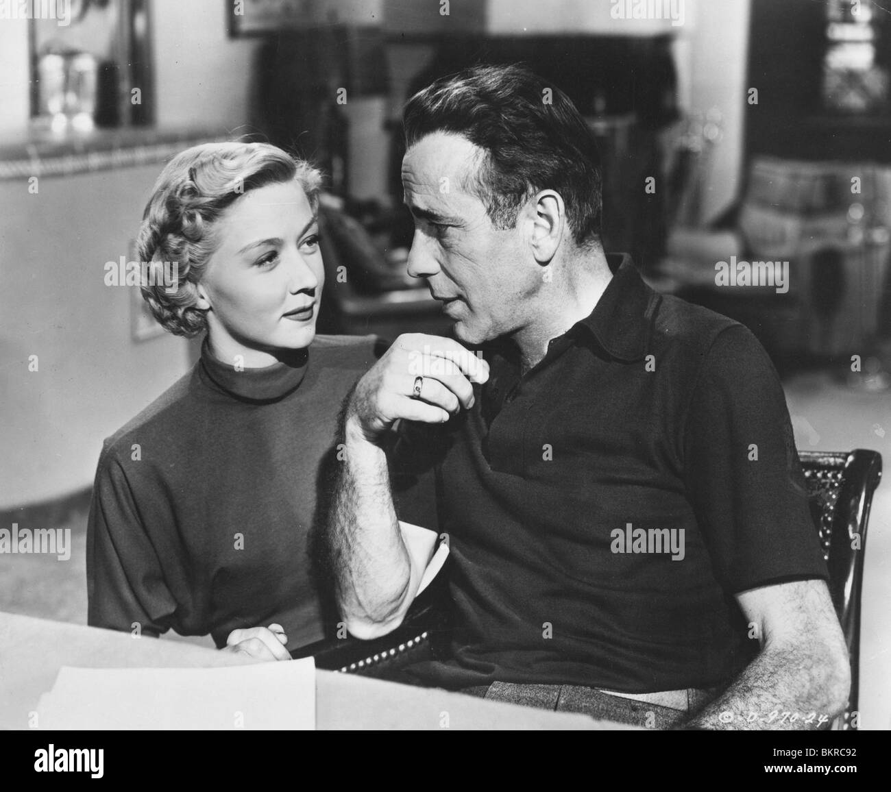 IN EIN EINSAMER ORT (1950) HUMPHREY BOGART, GLORIA GRAHAME NICHOLAS RAY (DIR) 001 Stockfoto