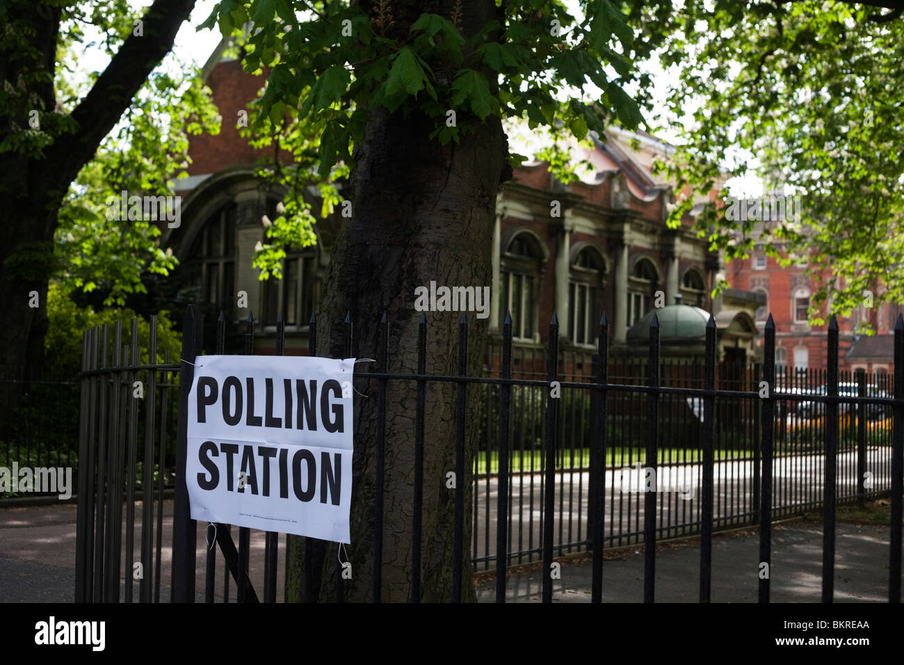 Die Bibliothek am Dulwich College in Süd-London, das als eine temporäre Wahllokal dient Stockfoto