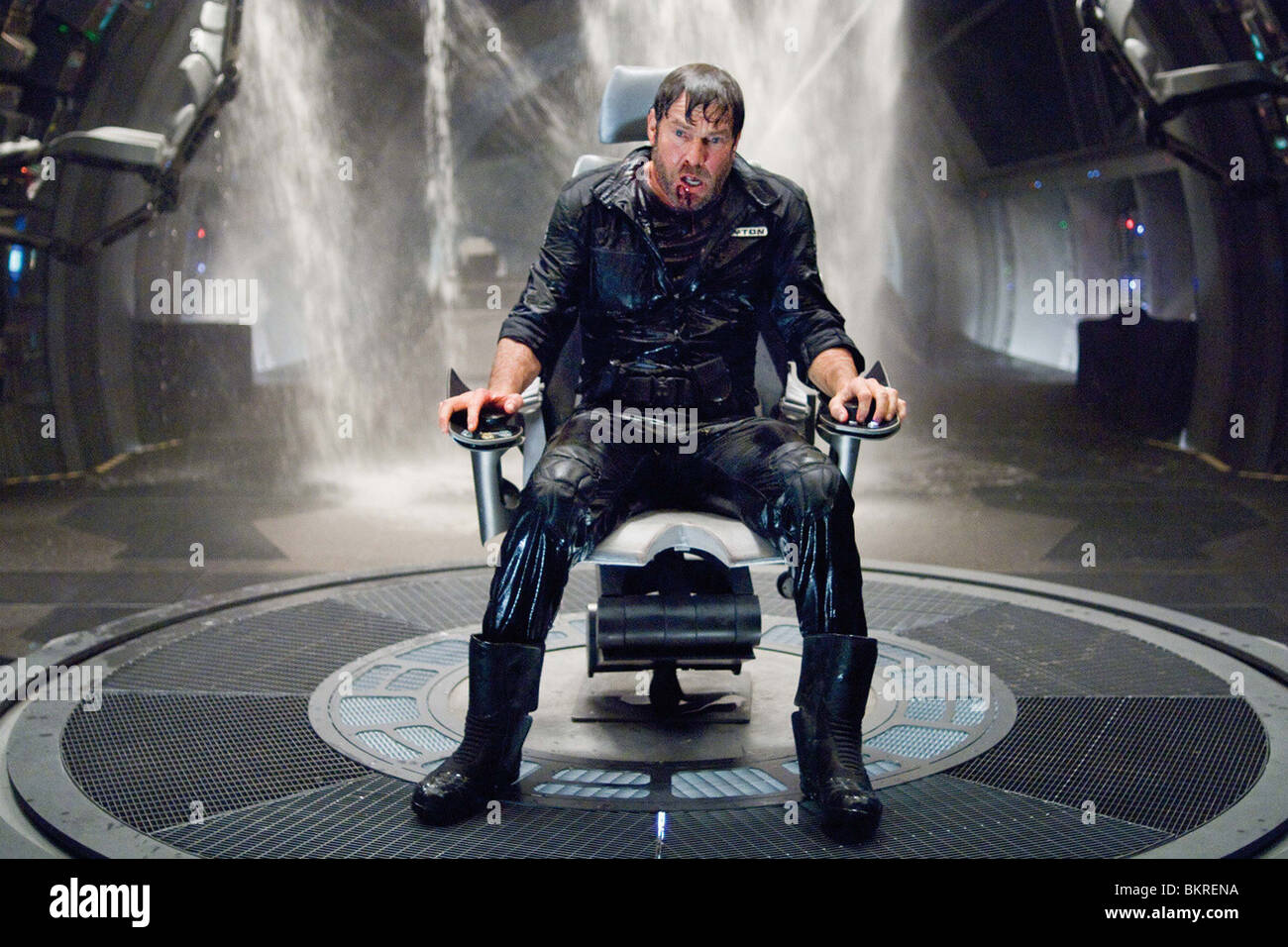 PANDORUM (2009) DENNIS QUAID CHRISTIAN ALVART (DIR) 006 Stockfoto