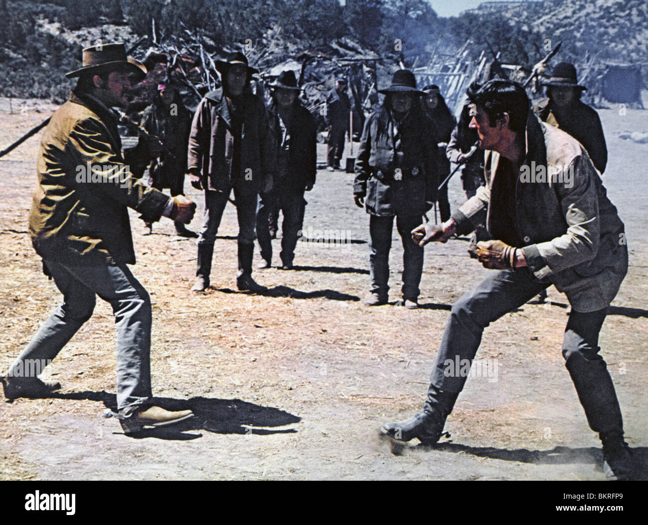 SHOWDOWN (1973) ROCK HUDSON GEORGE SEATON (DIR) NACH UNTEN 001 P Stockfoto