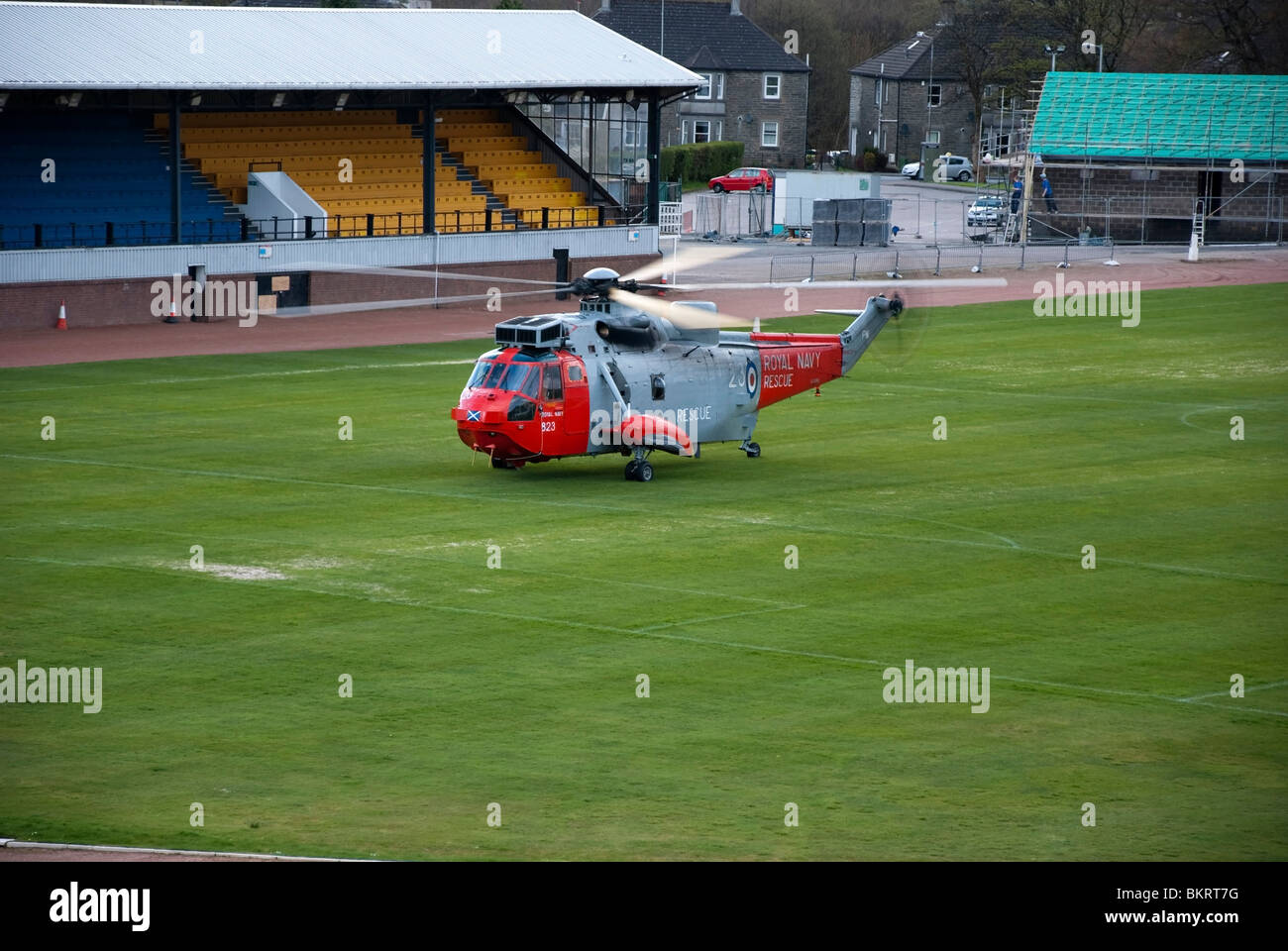 Königliche Marine Suche & Rettung Sea King MK5 Hubschrauber in Dunoon Sportplatz Stockfoto