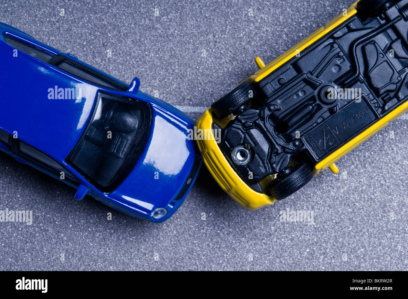 Auto Spielzeug Modelle simuliert eine Traffic-Kollision Stockfoto