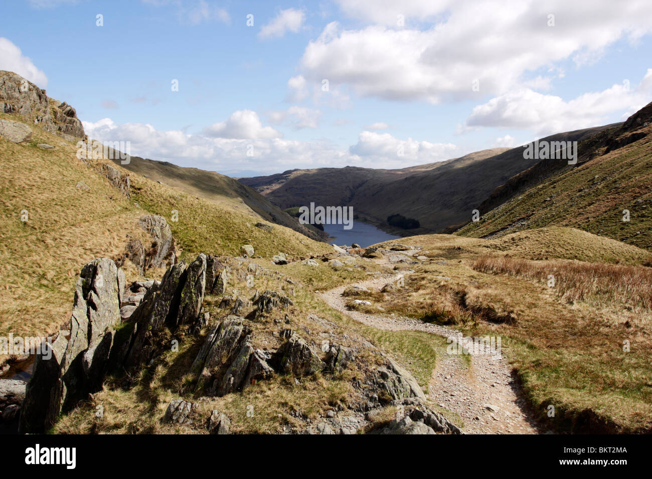 Blick auf Mardale und Haweswater von Nan Bield Pass im Lake District, Cumbria. Stockfoto