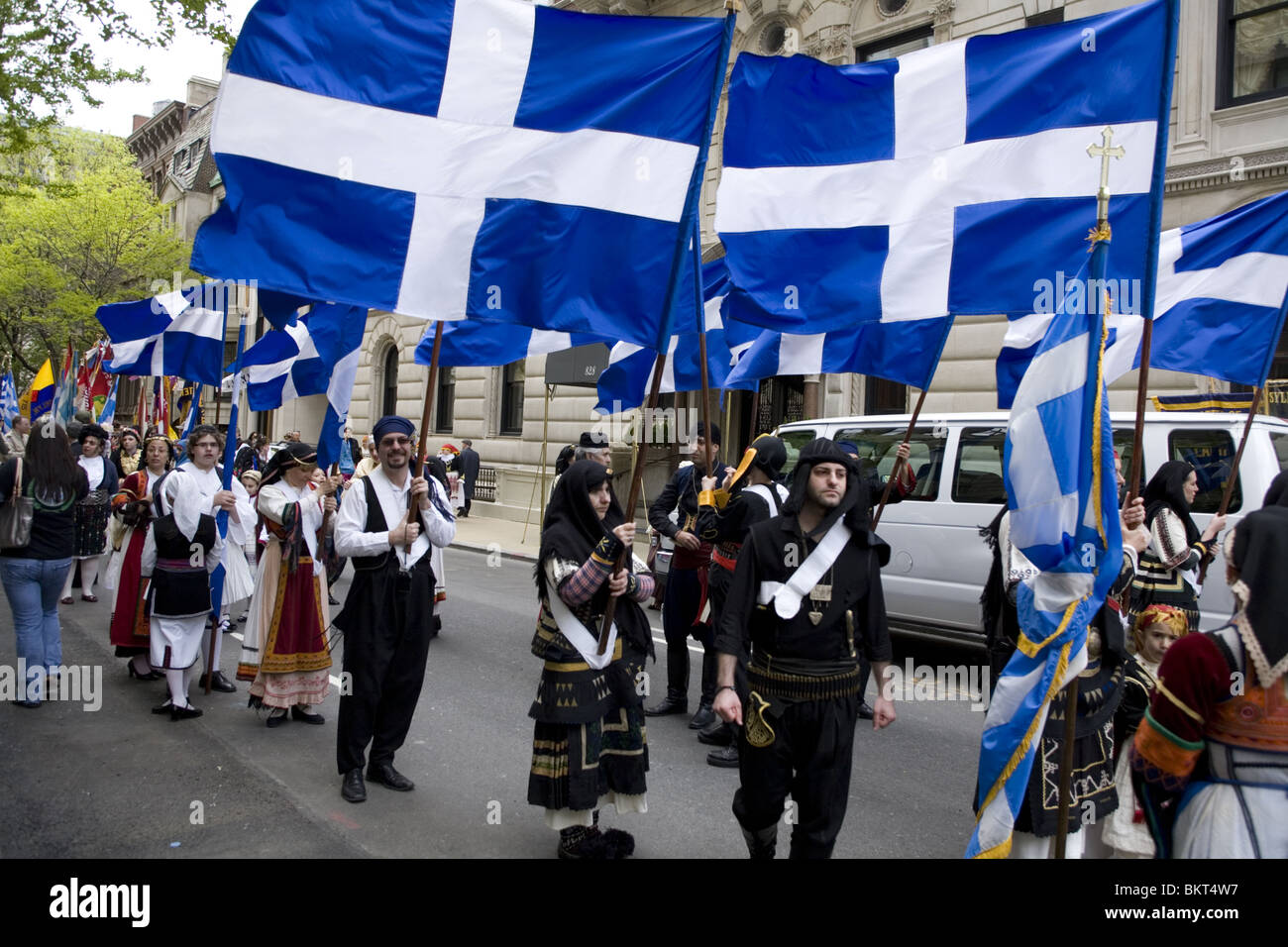 Griechische Amerikaner nehmen an der jährlichen griechischen Independence Day Parade in New York City. Stockfoto